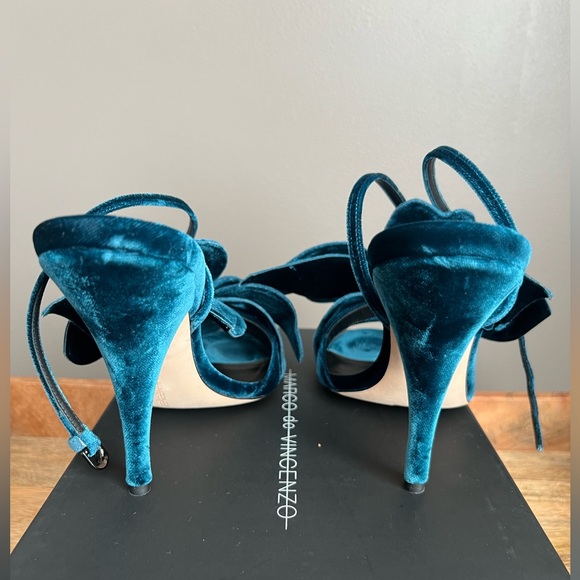 MARCO DE VINCENZO Deep Jade/ Turquoise Flower Embellished Velvet Sandals 40 EU - Picture 7 of 11